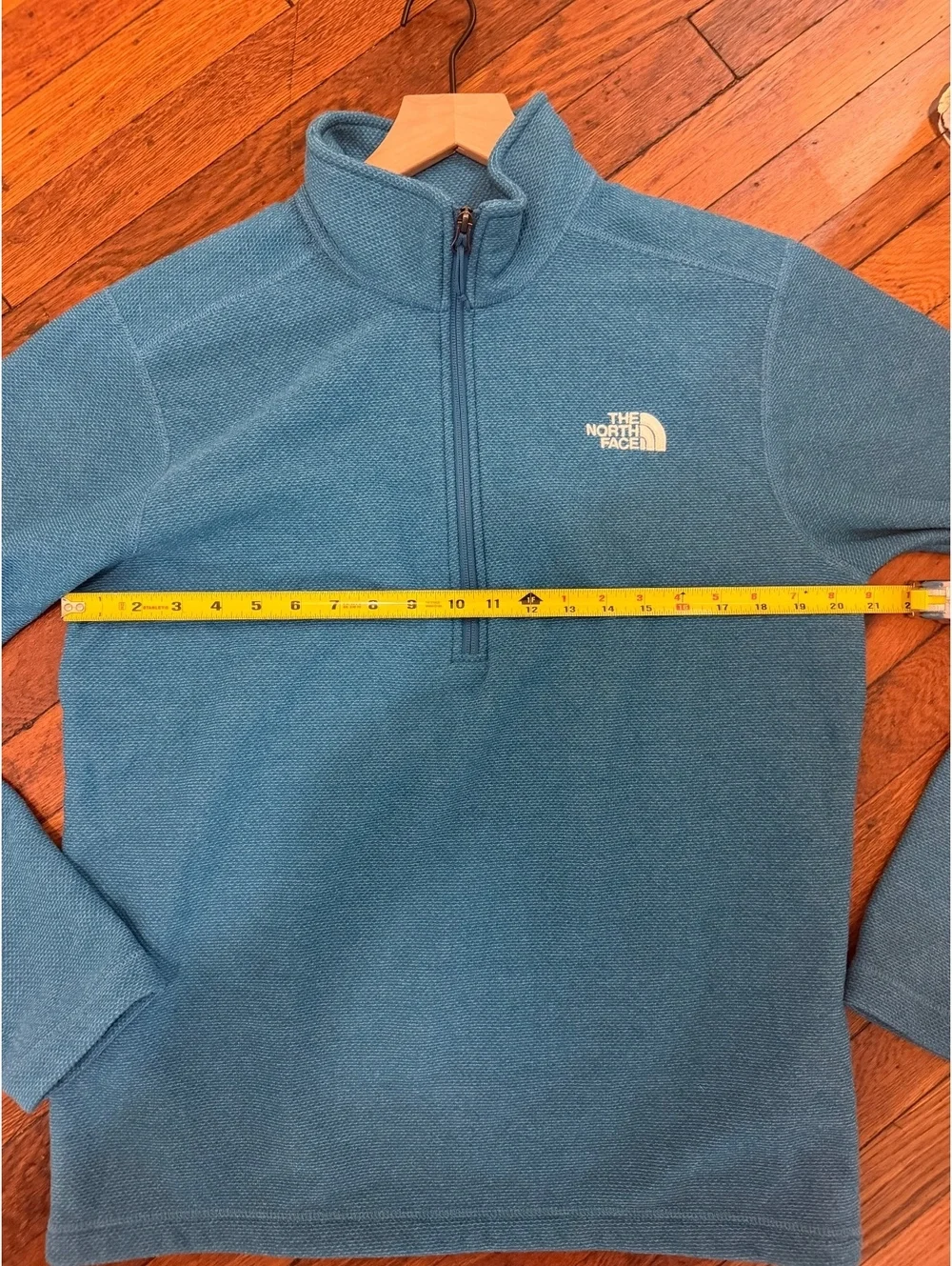 The North Face Textured Cap Rock Long Sleeve 1/4 Zip Pullover